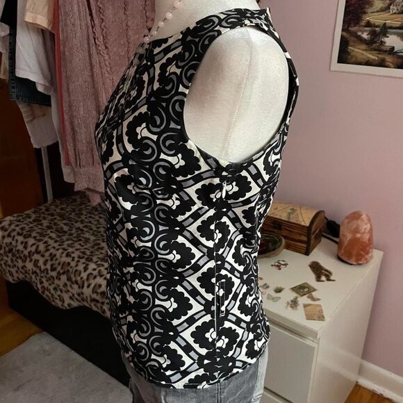 2000s Black and White Geometric Sleeveless Top - Picture 2 of 5